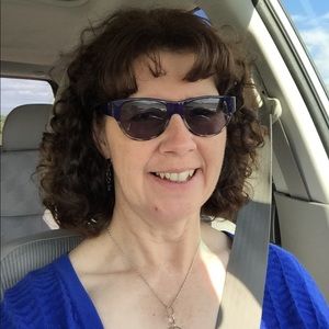 Meet your Posher, Carolyn